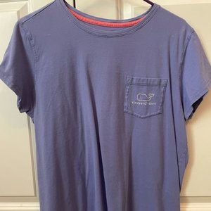 vineyard vines t-shirt